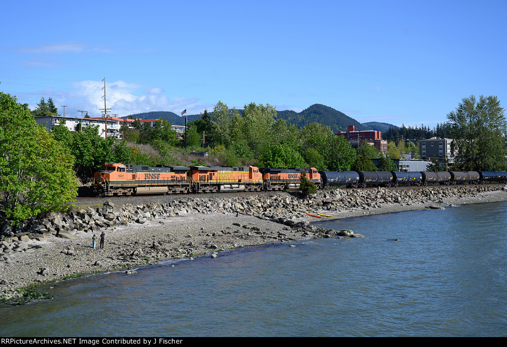 BNSF 1041